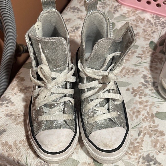 Converse Kids Metallic Silver High-Tops - Picture 1 of 4
